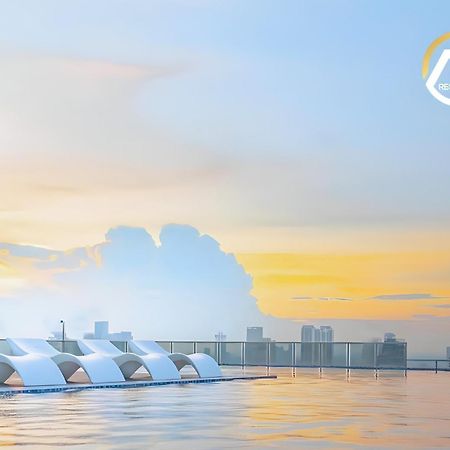 Infinity Pool Hotel Phnom Penh Down To 24 Usd In M Residence Екстериор снимка