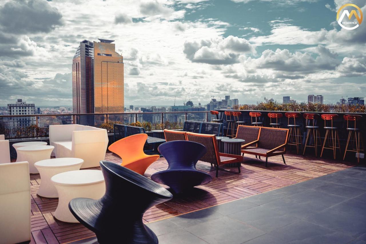 Infinity Pool Hotel Phnom Penh Down To 24 Usd In M Residence Екстериор снимка