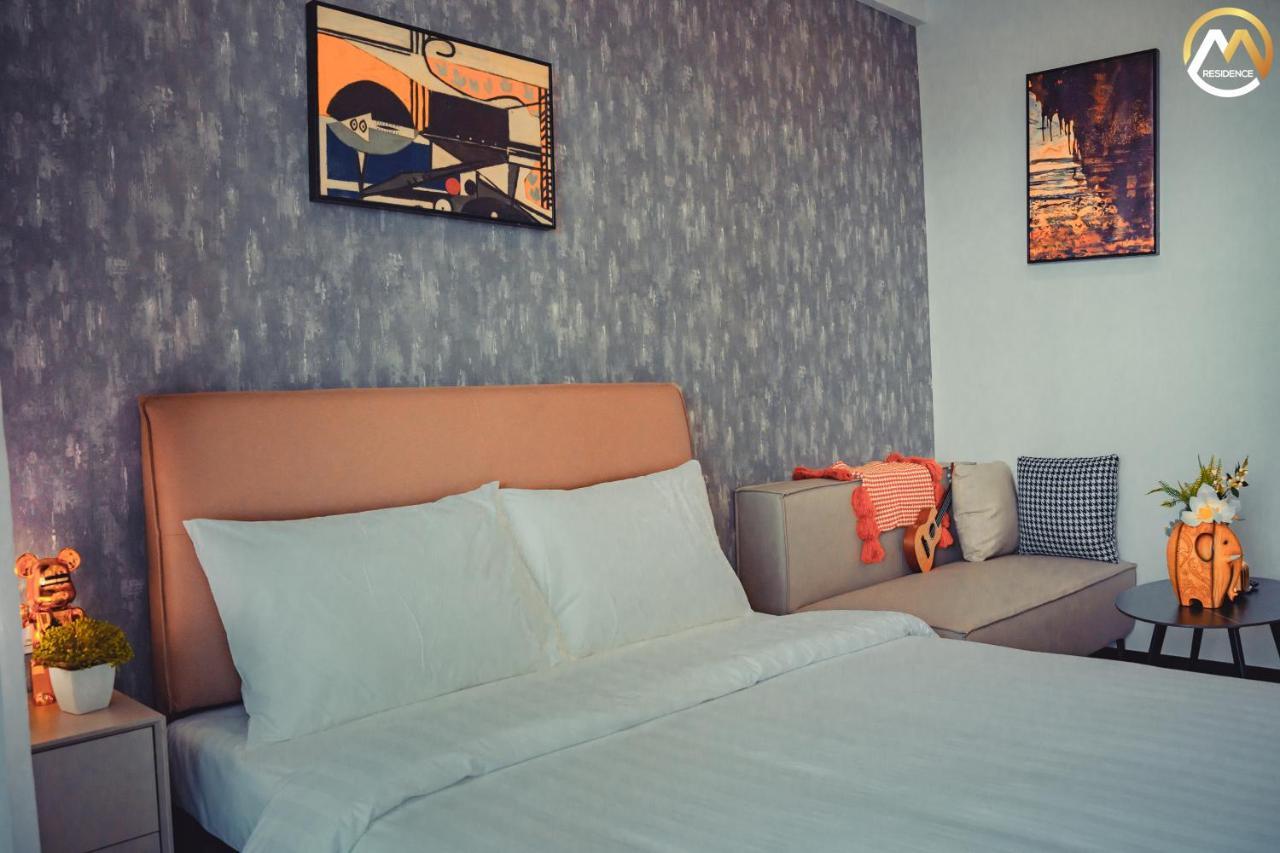 Infinity Pool Hotel Phnom Penh Down To 24 Usd In M Residence Екстериор снимка