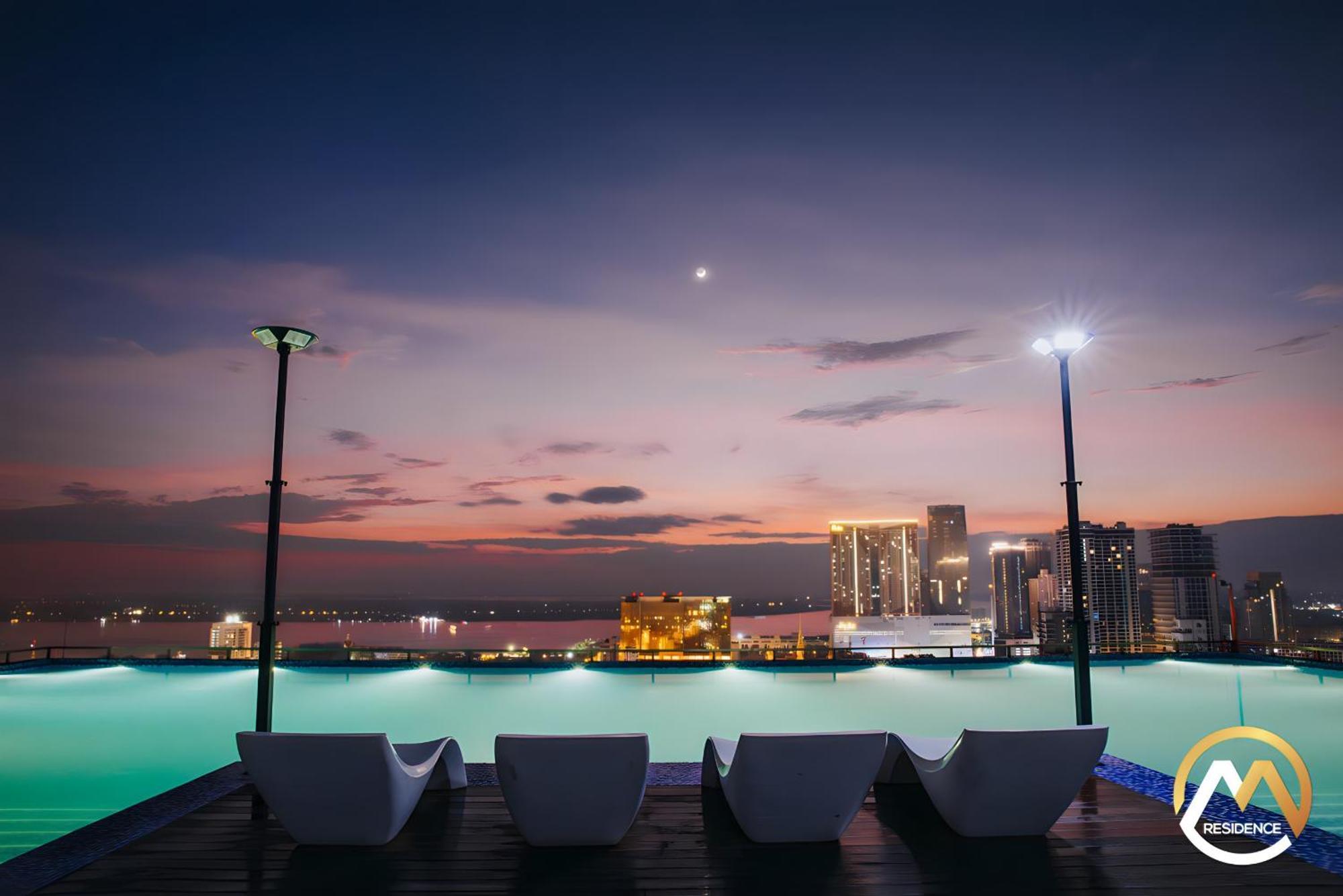 Infinity Pool Hotel Phnom Penh Down To 24 Usd In M Residence Екстериор снимка