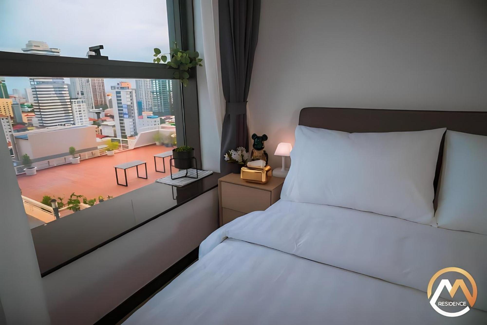 Infinity Pool Hotel Phnom Penh Down To 24 Usd In M Residence Екстериор снимка
