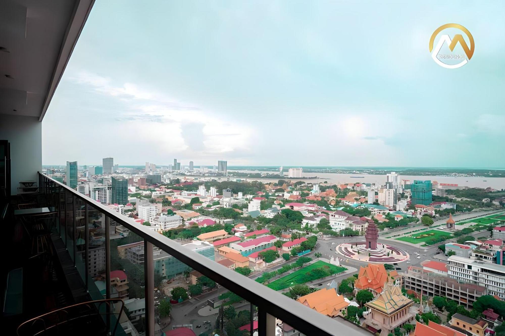 Infinity Pool Hotel Phnom Penh Down To 24 Usd In M Residence Екстериор снимка